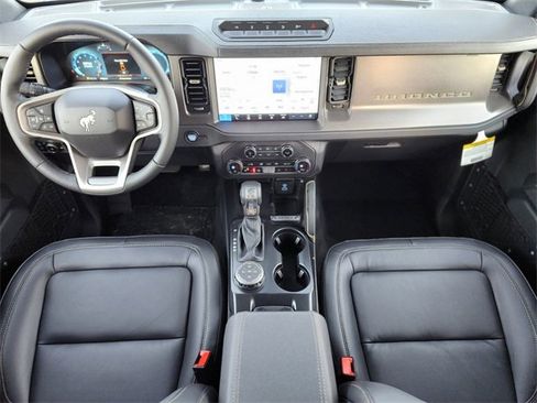 New 2025 Ford Bronco Badlands image 12