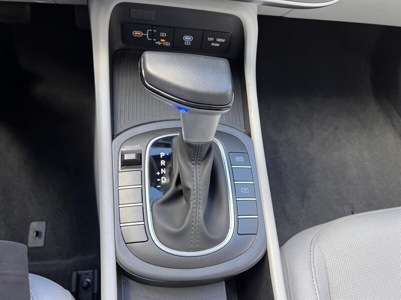 Used 2025 Hyundai Kona SEL AWD/4WD image 33