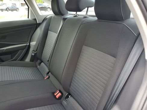 Certified 2025 Volkswagen Jetta S FWD image 11