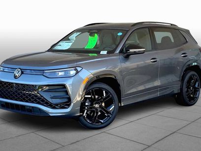 New 2025 Volkswagen Tiguan SE R-Line