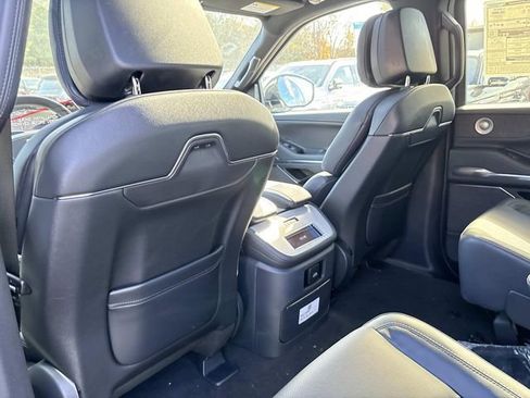 New 2025 Lincoln Navigator Reserve w/ Jet Appearance Package image 17