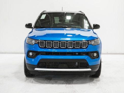 Used 2025 Jeep Compass Limited image 3