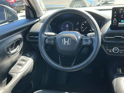 Used 2023 Honda HR-V EX-L image 24