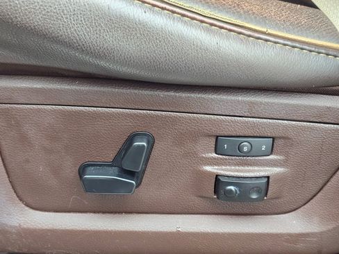 Used 2015 RAM 3500 Laramie Longhorn image 30