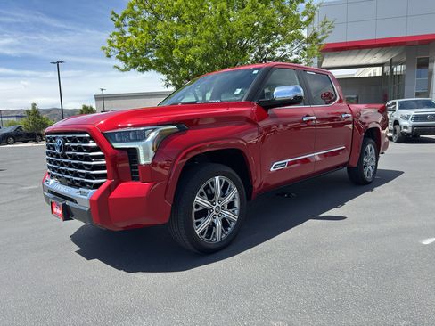 Used 2024 Toyota Tundra Capstone AWD/4WD image 5