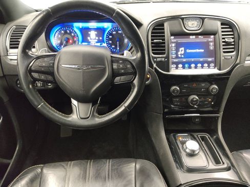 Used 2019 Chrysler 300 S RWD image 22