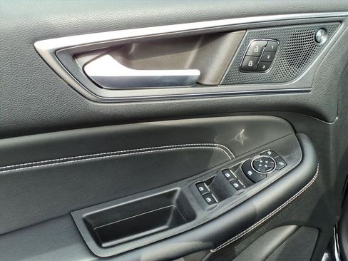 Used 2024 Ford Edge Titanium w/ Equipment Group 301A image 12