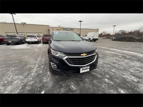 Certified 2021 Chevrolet Equinox LT image 3