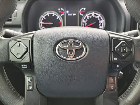 Certified 2023 Toyota 4Runner TRD Off-Road image 9