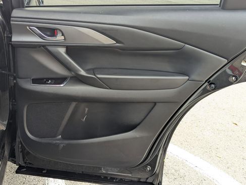 Used 2019 MAZDA CX-9 Touring image 26