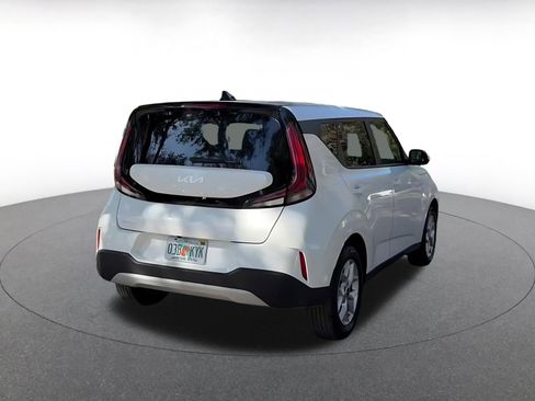 Used 2025 Kia Soul LX w/ LX Technology Package image 15