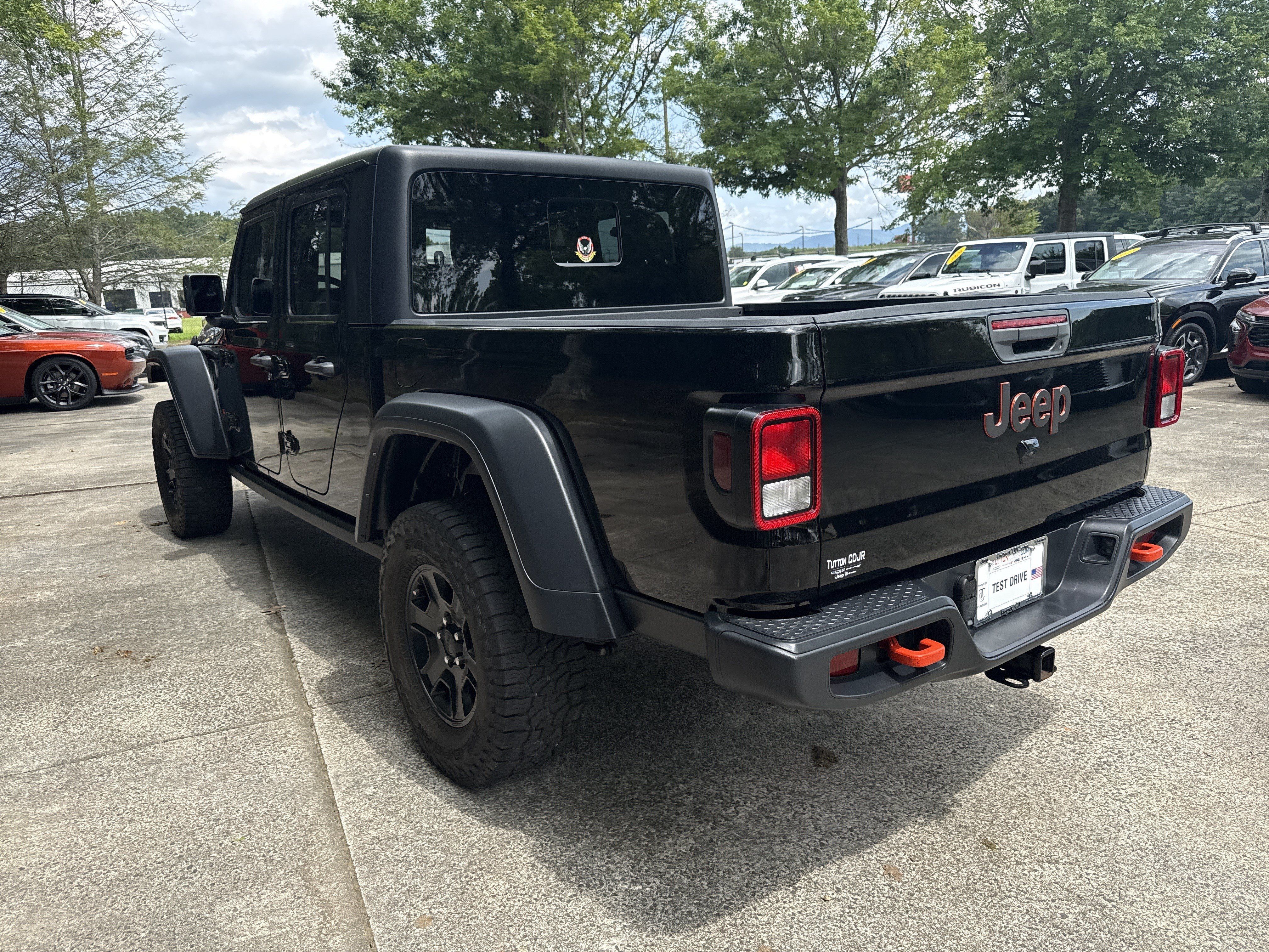 Used 2023 Jeep Gladiator Mojave w/ Trailer Tow Package AWD/4WD image 5