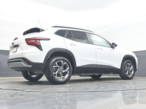 New 2026 Chevrolet Trax LT w/ Driver Confidence Package FWD image 26