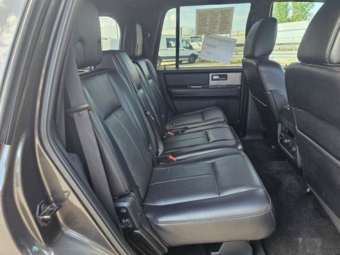Used 2016 Ford Expedition XLT w/ Equipment Group 202A AWD/4WD image 16