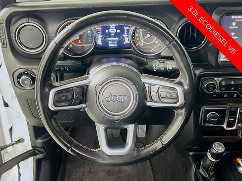 Used 2021 Jeep Wrangler Unlimited Sahara AWD/4WD image 11