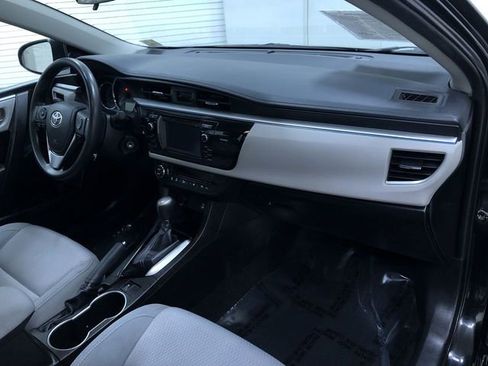 Used 2014 Toyota Corolla LE image 24