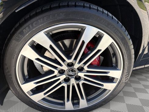 Used 2018 Audi SQ5 Prestige w/ Prestige Package AWD/4WD image 9