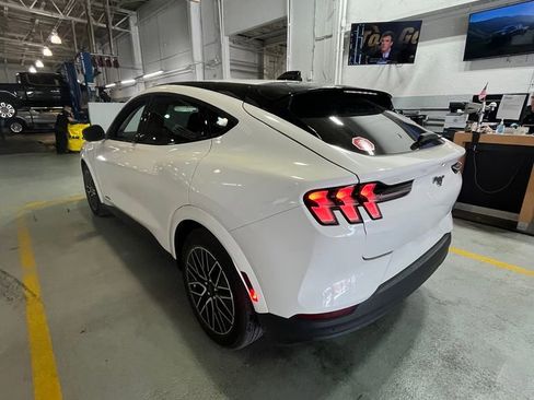 Used 2025 Ford Mustang Mach-E Premium AWD/4WD image 18