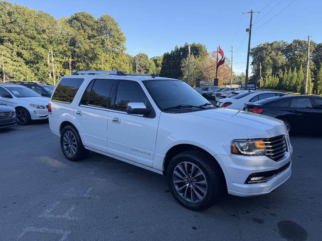 Used 2015 Lincoln Navigator 2WD image 3