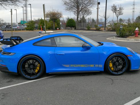 Used 2022 Porsche 911 GT3 image 4