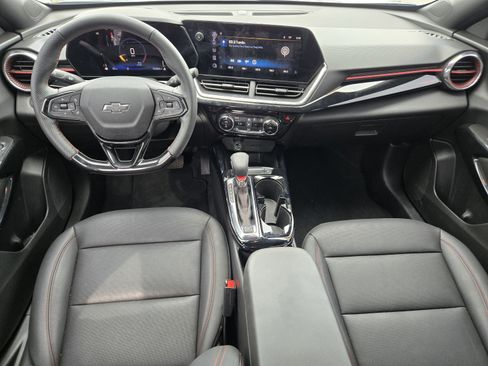 Used 2025 Chevrolet Trax RS w/ Driver Confidence Package FWD image 18