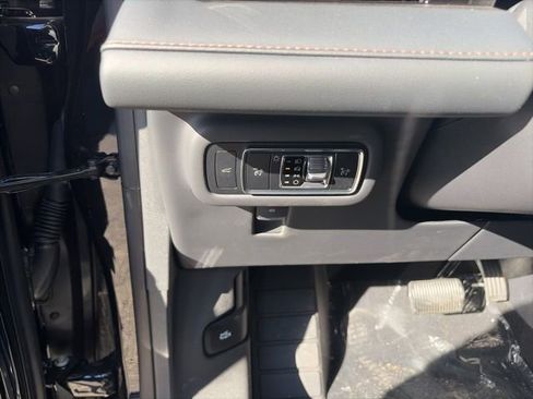 New 2026 Lincoln Nautilus Reserve AWD/4WD image 19