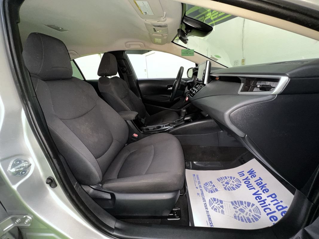 Used 2021 Toyota Corolla LE FWD image 28