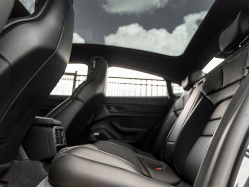 Certified 2020 Porsche Taycan 4S AWD/4WD image 34