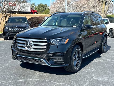 New 2026 Mercedes-Benz GLS 450 4MATIC image 3