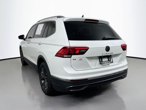Used 2023 Volkswagen Tiguan SE FWD image 8