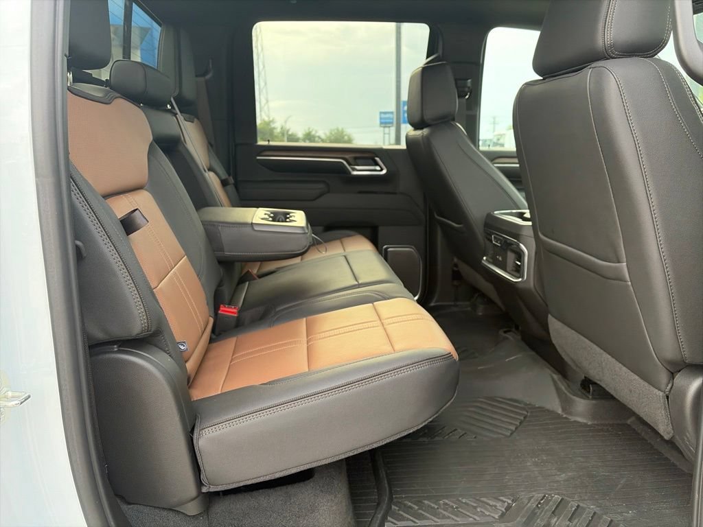 New 2026 Chevrolet Silverado 2500 High Country w/ High Country Premium Package AWD/4WD image 18