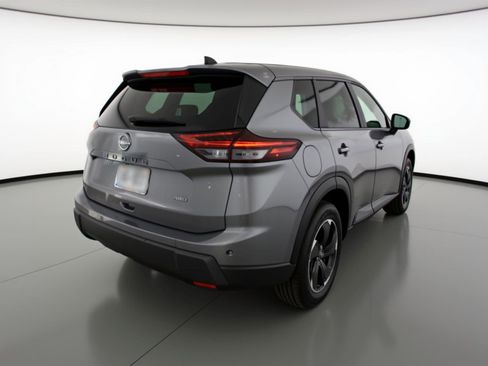 Used 2025 Nissan Rogue SV AWD/4WD image 9