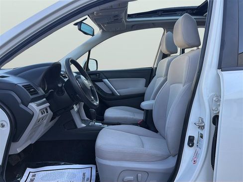 Used 2015 Subaru Forester 2.5i Premium w/ All-Weather Package AWD/4WD image 10