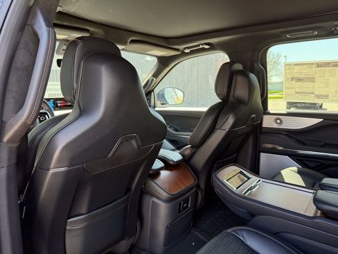 New 2026 Lincoln Navigator L Black Label AWD/4WD image 17