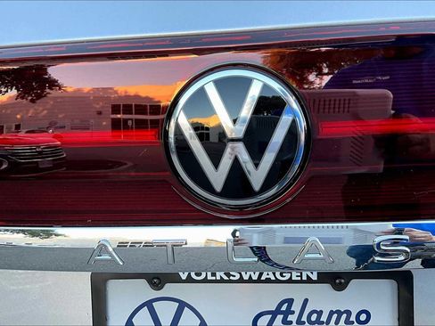 New 2025 Volkswagen Atlas SEL Premium R-Line image 15