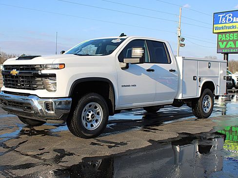 Used 2024 Chevrolet Silverado 3500 W/T w/ WT Convenience Package image 2