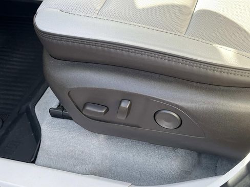 Used 2024 GMC Acadia Denali w/ Super Cruise Package image 32