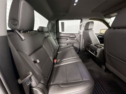 Used 2023 Chevrolet Silverado 1500 LTZ AWD/4WD image 40
