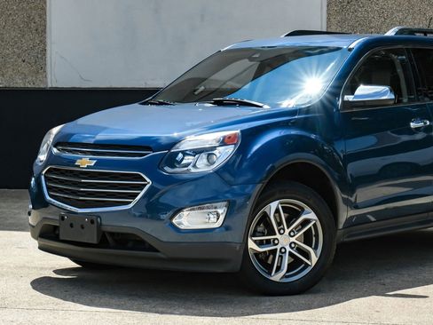 Used 2017 Chevrolet Equinox Premier w/ Enhanced Convenience Package AWD/4WD image 4