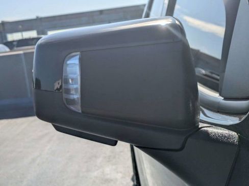 Used 2025 Chevrolet Silverado 1500 High Country w/ Midnight Edition AWD/4WD image 13