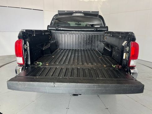 Used 2017 Toyota Tacoma SR5 w/ Tow Package AWD/4WD image 13