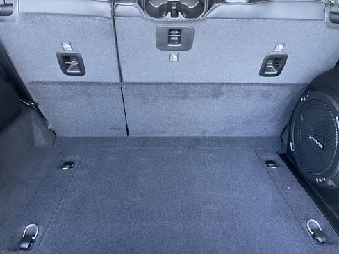 New 2026 Jeep Wrangler Unlimited Rubicon w/ Technology Group image 24