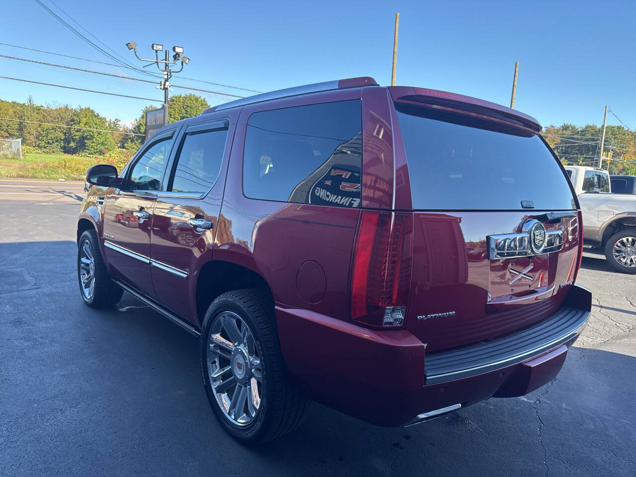 Used 2013 Cadillac Escalade Platinum AWD/4WD image 7