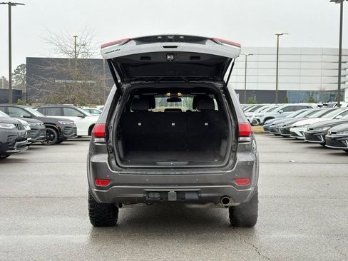 Used 2021 Jeep Grand Cherokee Laredo X image 12