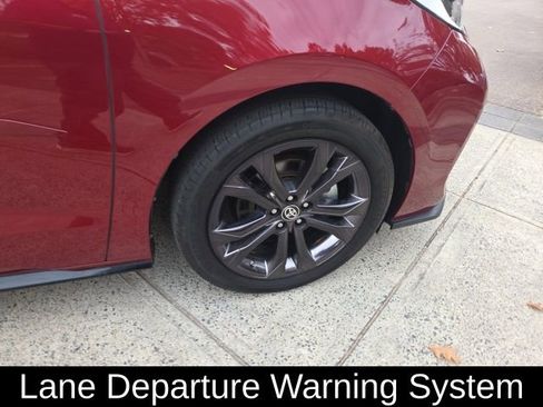 Used 2023 Toyota Sienna XSE w/ XSE Plus Package FWD image 17