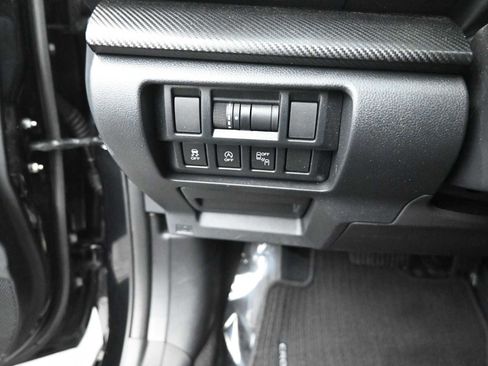 Used 2023 Subaru Crosstrek 2.0i Premium image 10