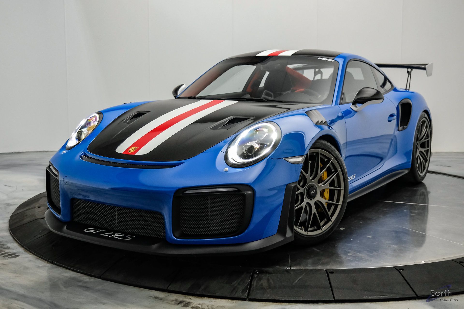 Used 2019 Porsche 911 GT2 RS RWD image 5