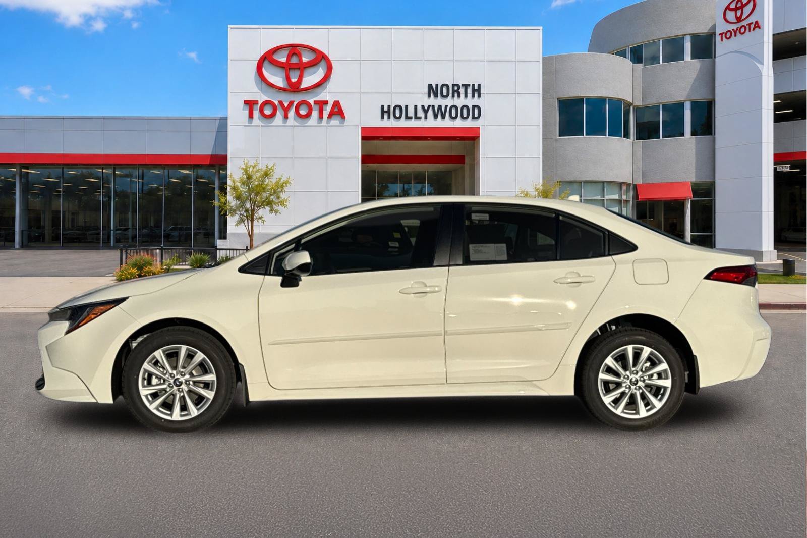 New 2027 Toyota Corolla LE FWD image 3