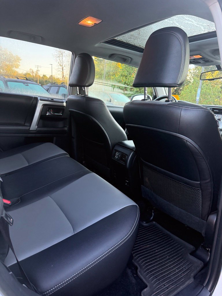 Used 2018 Toyota 4Runner SR5 Premium AWD/4WD image 18