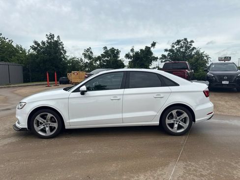 Used 2018 Audi A3 2.0T Premium FWD image 2